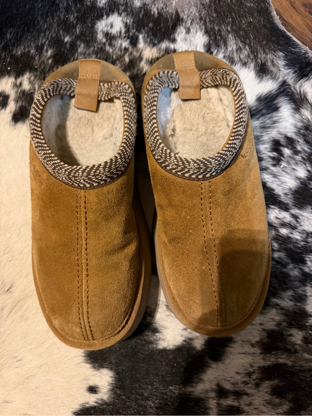 Ugg Slip-On Clog - Tan